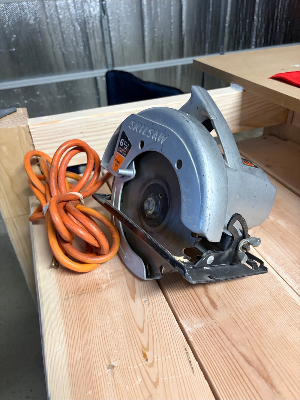 6-1/2" Circular Saw in Gray